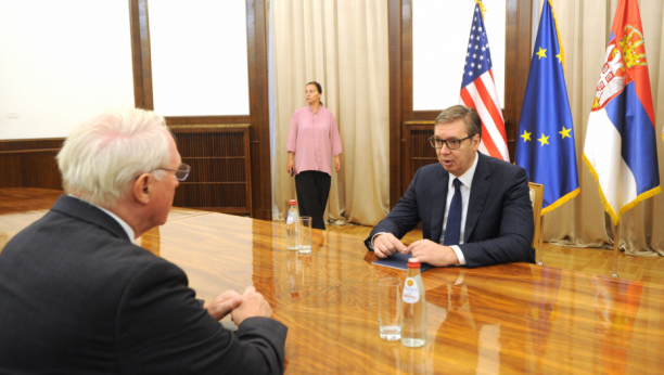VUČIĆ DANAS SA HILOM Predsednik Srbije sastao se sa ambasadorom SAD (FOTO)