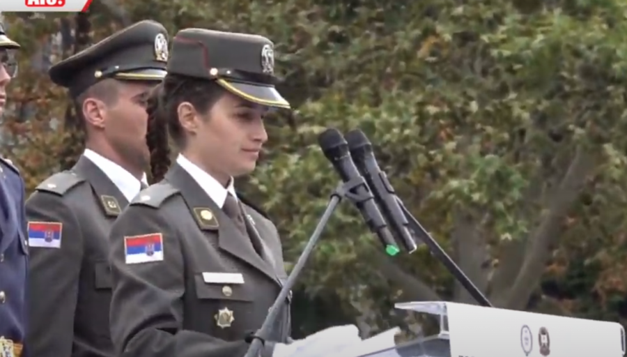 VUČIĆ UPUTIO JAKU I SNAŽNU PORUKU: Ko sme - taj može, ko ne zna za strah taj ide napred! (FOTO)