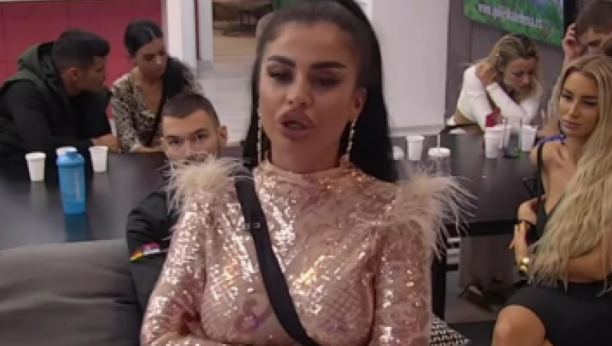 SANJA GRUJIĆ U VEZI SA STARIJIN ČOVEKOM?! Zadrugarka mislila da je kamera ne snima i otkrila šok detalje: Čika Zvonko