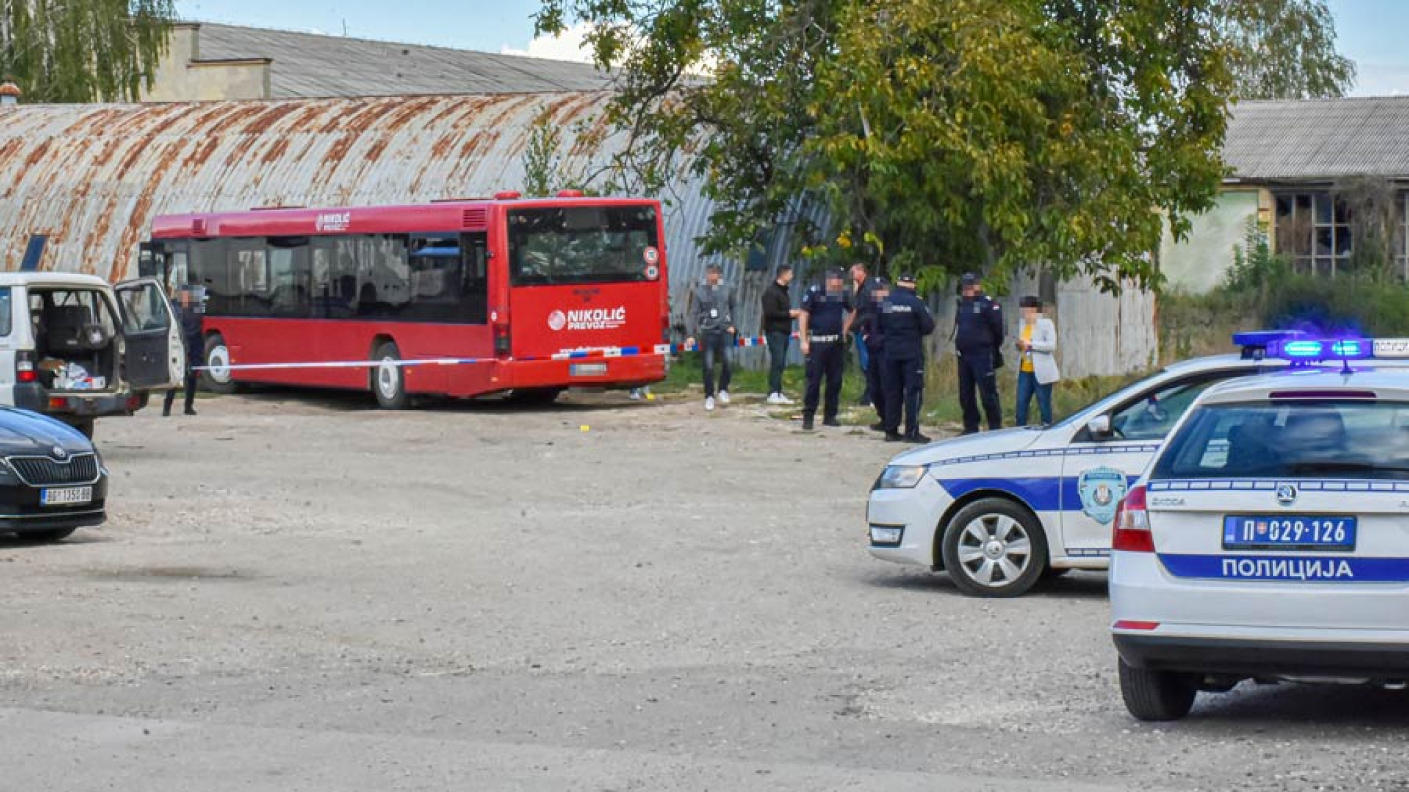 ZAJEČARAC PRIREDIO HOROR I ISKRVARIO NASMRT Vozaču ispala creva, iz vrata mu šikljala krv!