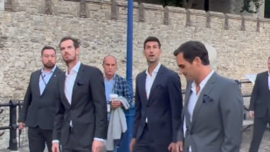 NOVAK OPASNO PECNUO MAREJA Federer držao čas o Londonu, a onda je Đoković rešio da "ugasi" Endija (VIDEO)