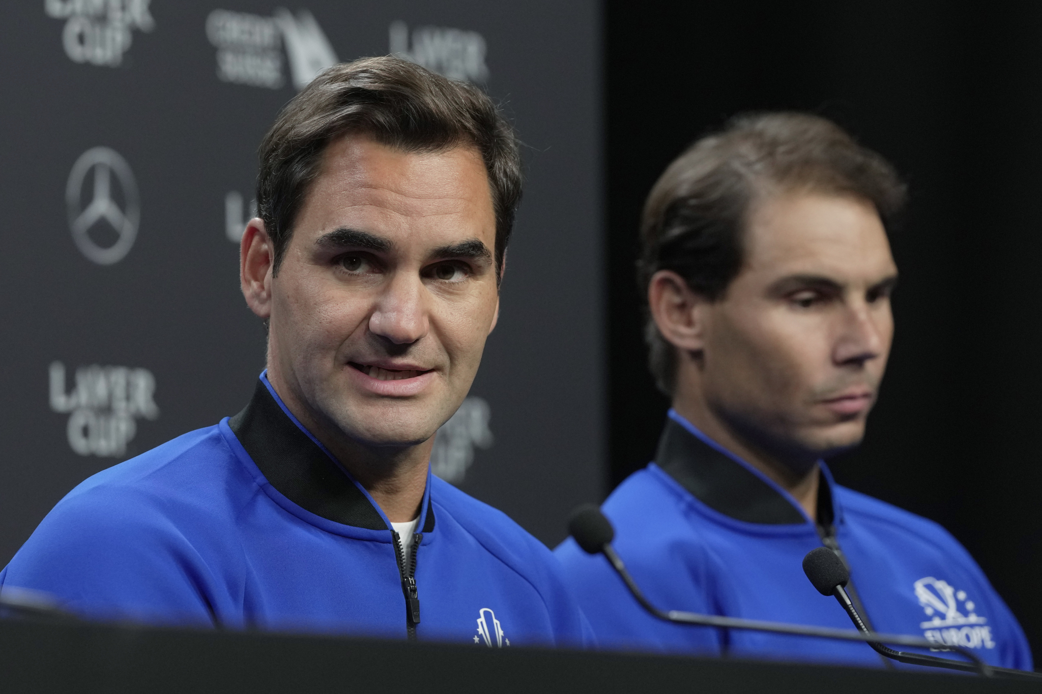 KAO DA ON IDE U PENZIJU Nadal se dodvorava Federeru: Odlazi najvažniji teniser u mojoj karijeri