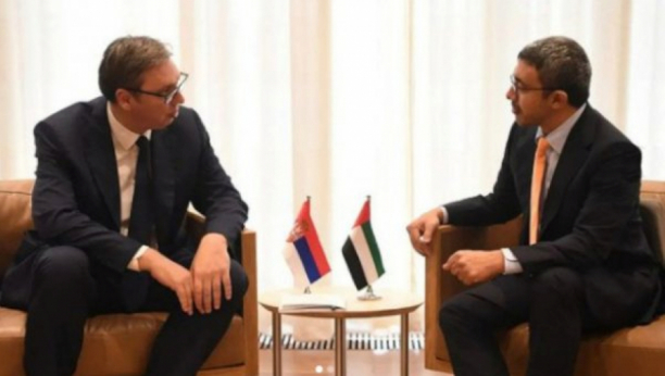 UVEK ODLIČNA RADNA ATMOSFERA SA PRIJATELJIMA: Predsednik Vučić se sastao sa šeikom Abdulom bin Zajedom (FOTO)