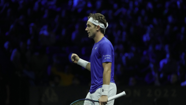 FAVORITI PO PLANU Rud, Dimitrov i Šapovalov slavili pobede u Parizu