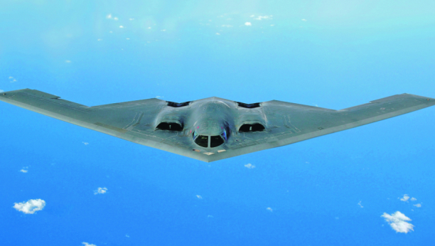 NATO NA NOGAMA: Ruski avioni poleteli ka Poljskoj - BOMBARDERI SU U VAZDUHU