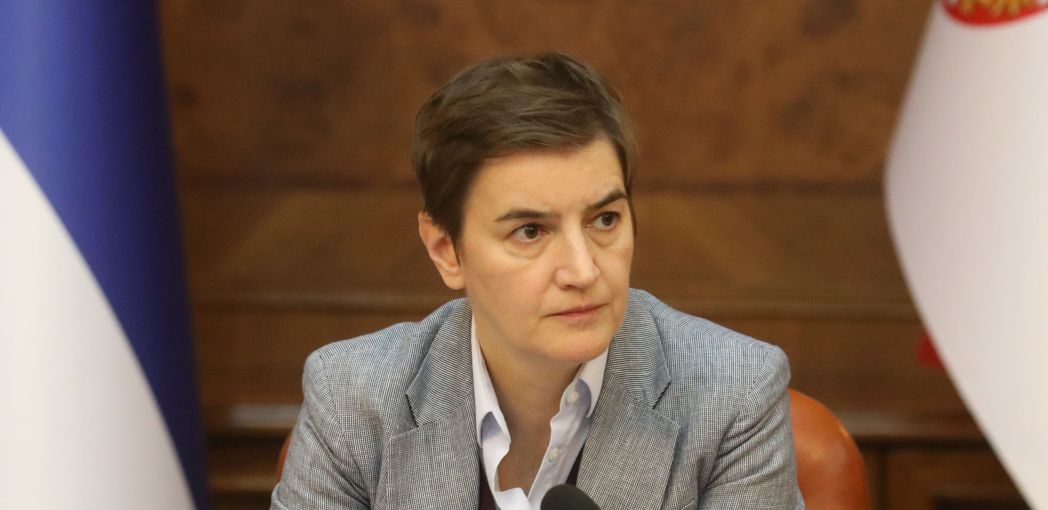 VUČIĆ ĆE U PRAGU BITI POD BRUTALNIM NAPADOM Ana Brnabić najavila teške sastanke za predsednika Srbije