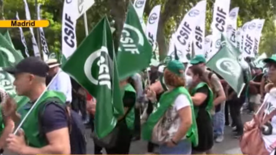 PROTESTI U ŠPANIJI  Hiljade zaposlenih u javnim upravama izašlo na ulice (VIDEO)