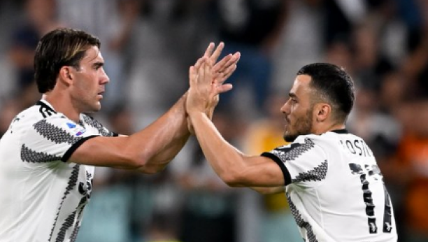SREĆNO Juventus na srpskom poželeo sve najbolje Vlahoviću i Kostiću u meču protiv Šveđana (FOTO)