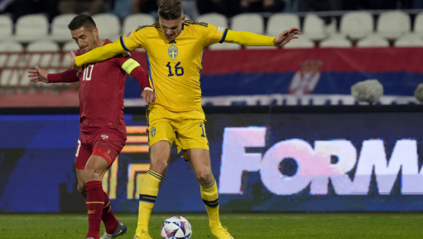 BOŽE PRAVDE GRMI NA "MARAKANI" Trobojka se razvila preko celih tribina uoči meča sa Šveđanima (VIDEO)