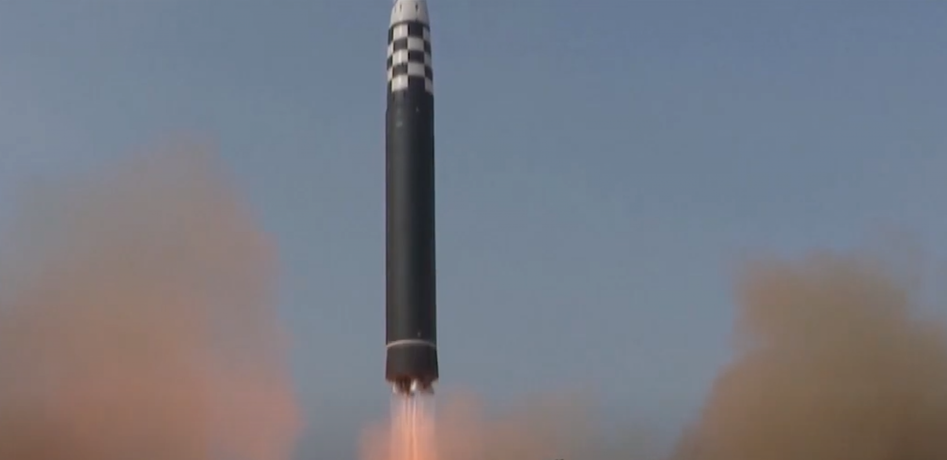 VATRENA DOBRODOŠLICA Severna Koreja ispalila balisticku raketu, upozorenje za Kamalu Haris
