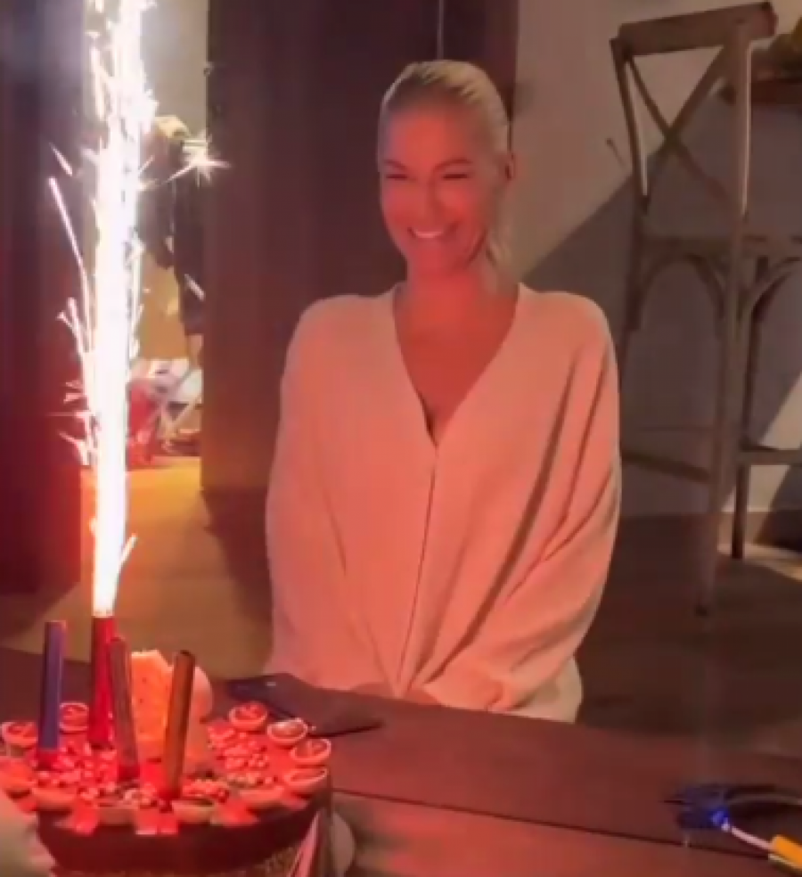 USIJALA DRUŠTVENE MREŽE Nataša Bekvalac objavila vreli snimak sa Mikonosa, komentari samo pljušte (VIDEO)