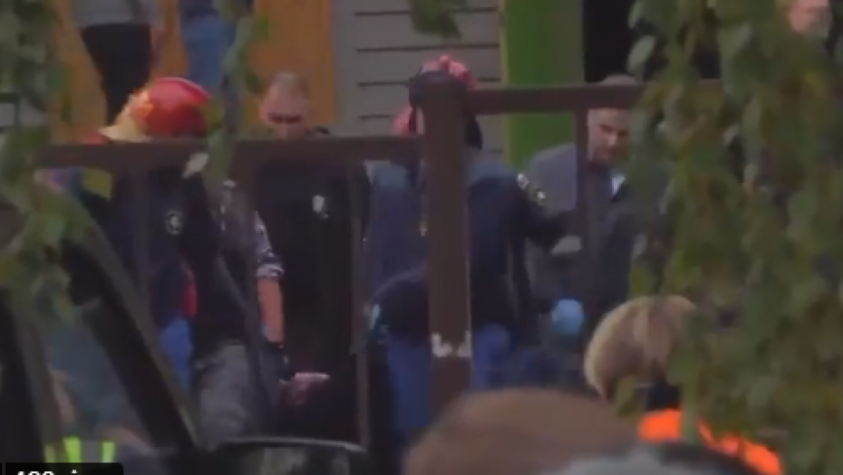HOROR U RUSIJI Napadač pucao u školi, poginulo troje dece (VIDEO)