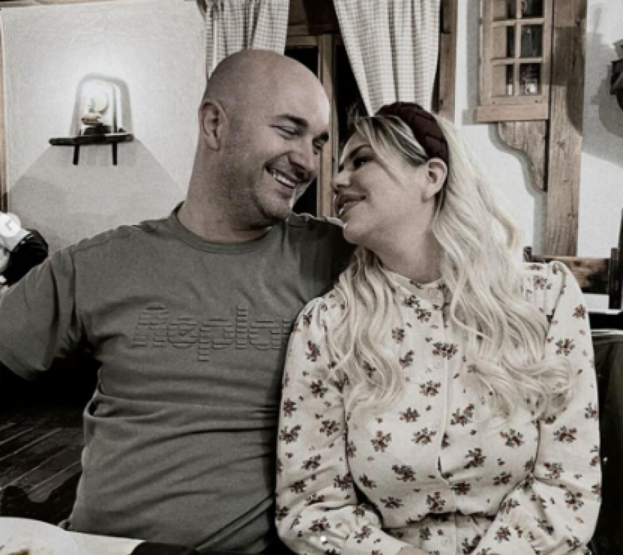 NIJE USPELA DA GA SAKRIJE Ovo je Crnogorac sa kojim pevačica uživa u ljubavi, a na ovaj gest niko ne bi ostao ravnodušan (FOTO)