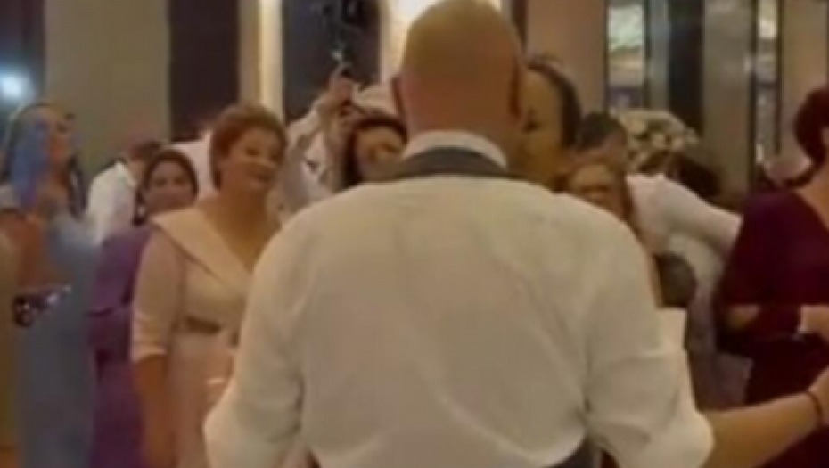 Mihajlo i Marina plešu