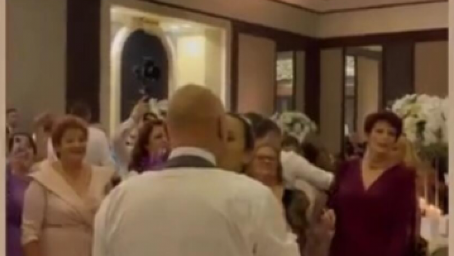 Mihajlo i Marina plešu