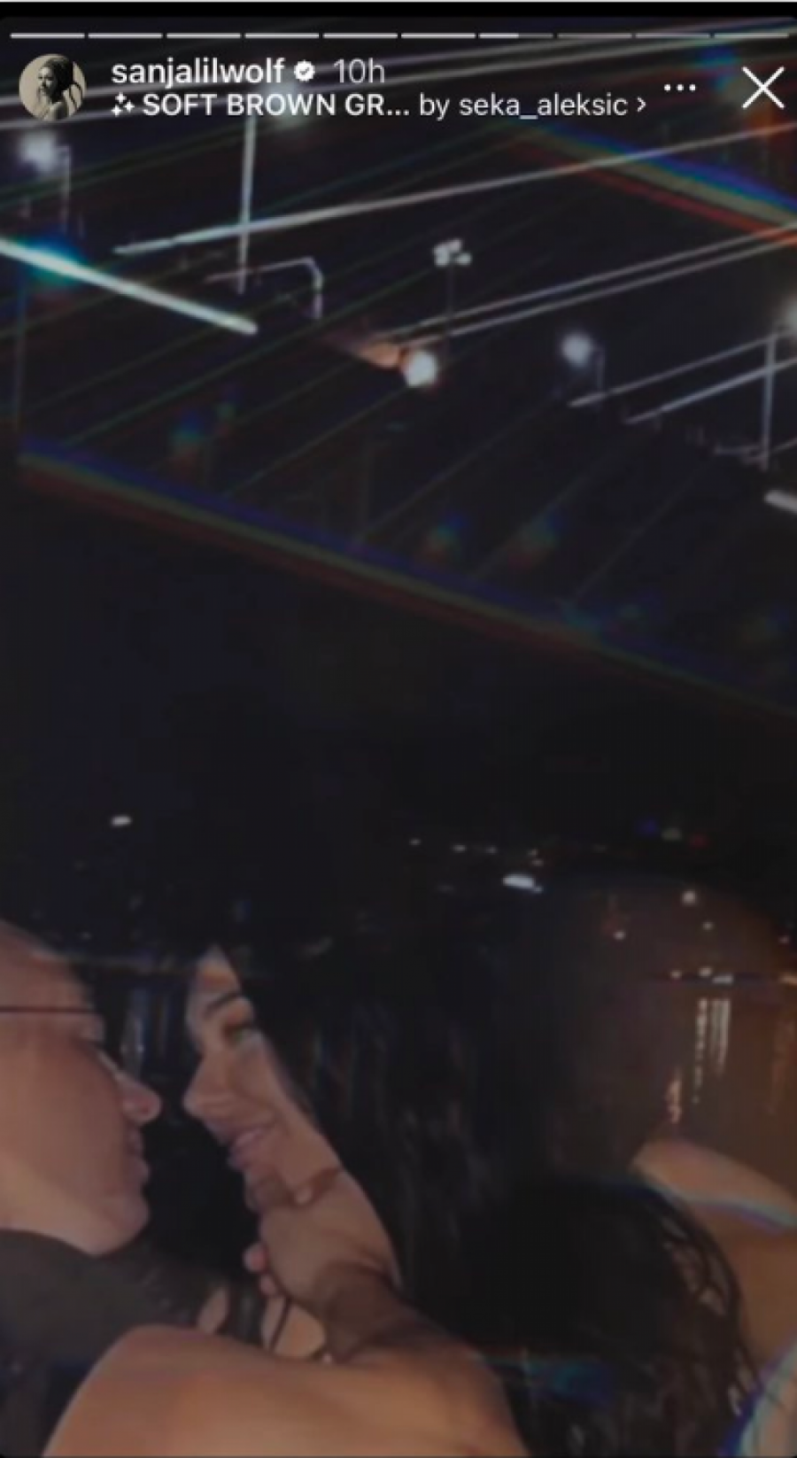 SANJA VUČIĆ OBJAVILA FOTKU SA DEČKOM Pevačica ne krije emocije, sve pršti od strasti (FOTO)