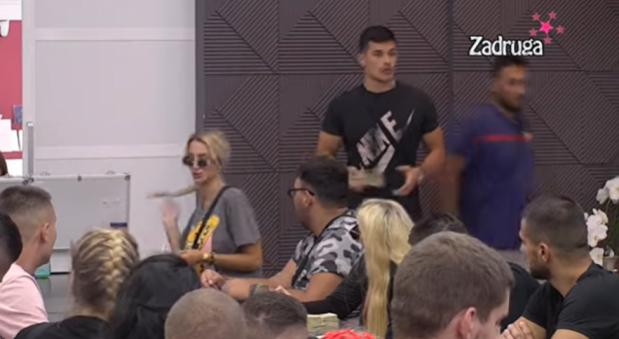 UVEK ĆU ŽIVETI GALA Aleksandra Nikolić šokirala ukućane bahatom izjavom, krenula Dalilinim stopama