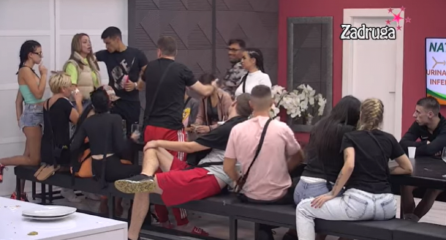 NAPRAVILA HAOS Maja Marinković urla na Marka, potkačila i Anu Spasojević, svi u šoku