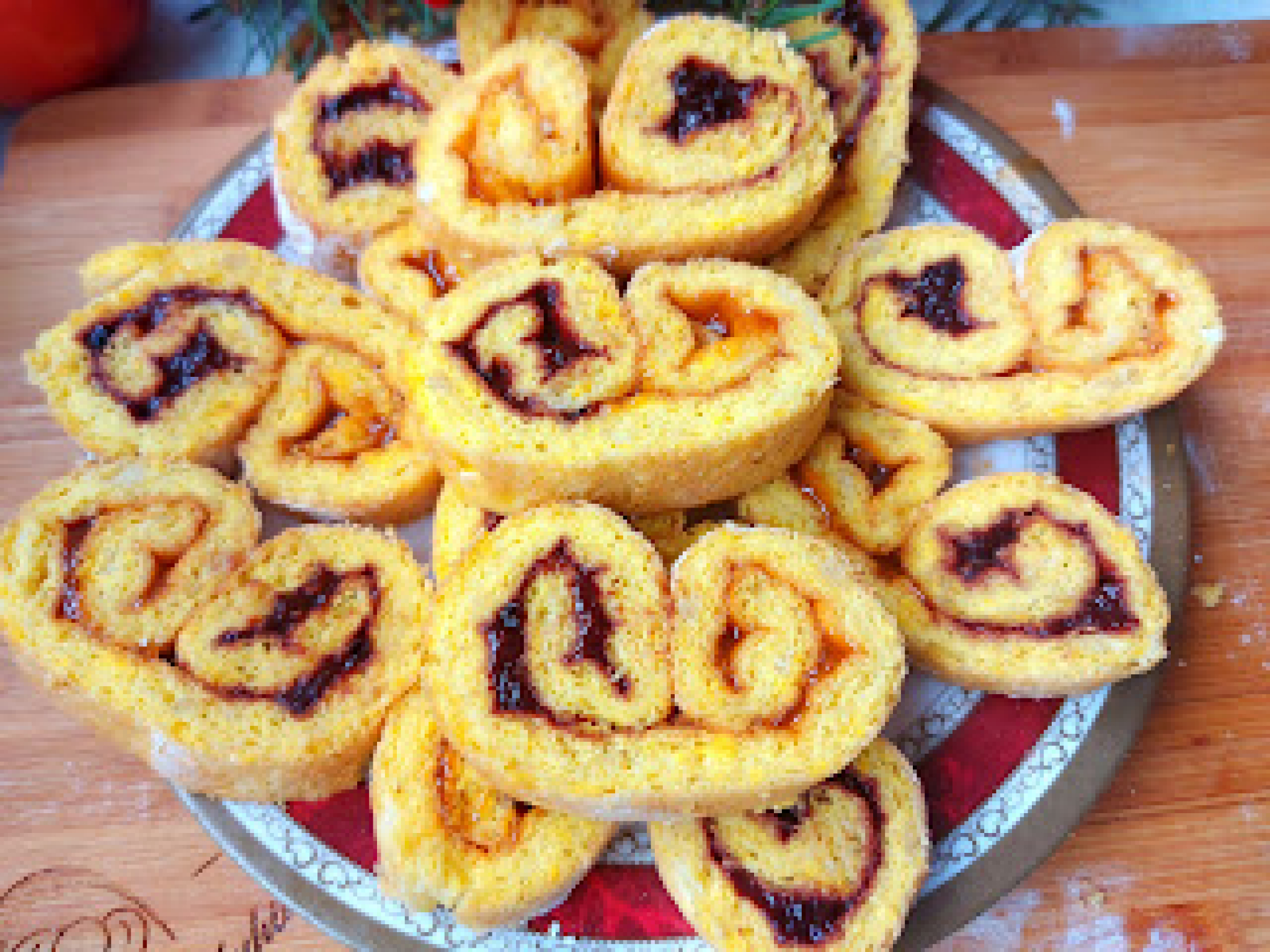 NAJBRŽI DESERT NAŠIH BAKA Štrudla sa džemom, penasta, mekana, miris koji vraća u detinjstvo