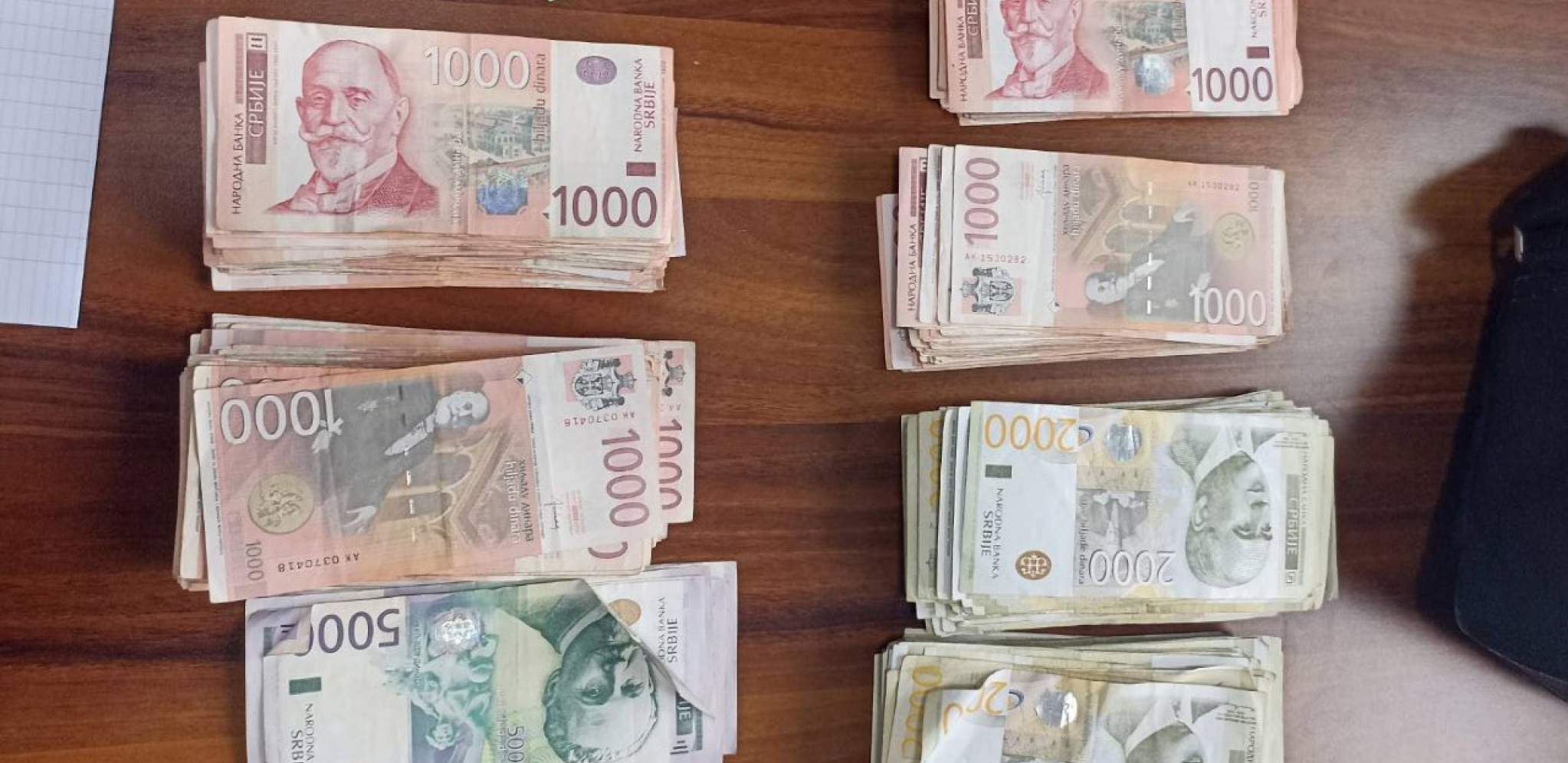 NESVAKIDAŠNJI SLUČAJ U ŠAPCU Kućna pomoćnica ukrala 120.000 dinara iz starog šporeta!