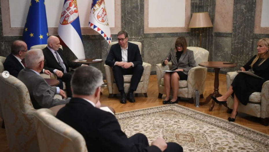 Predsednik Vučić se sastao sa predstavnicima Srpske književne zadruge (FOTO)