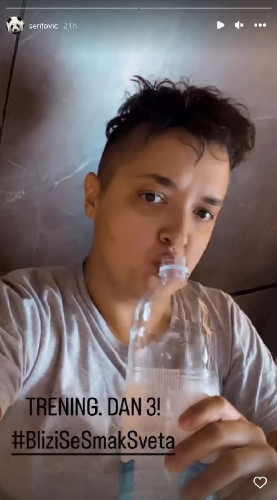 FATALISTIČKI Zbog svog stanja Marija Šerifović najavljuje smak sveta (FOTO)