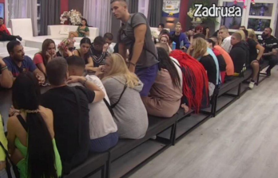 NISU MOGLI  DA JE ZAUSTAVE Zadrugarka besna, popustile joj kočnice, pa žestoko napala Tamaru Ćosić