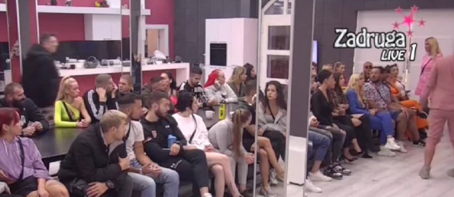 ŽELJNA JE KU*CA KAO KASPER SUNCA Milica Veselinović udarila na Maju Marinković, haos u Beloj kući