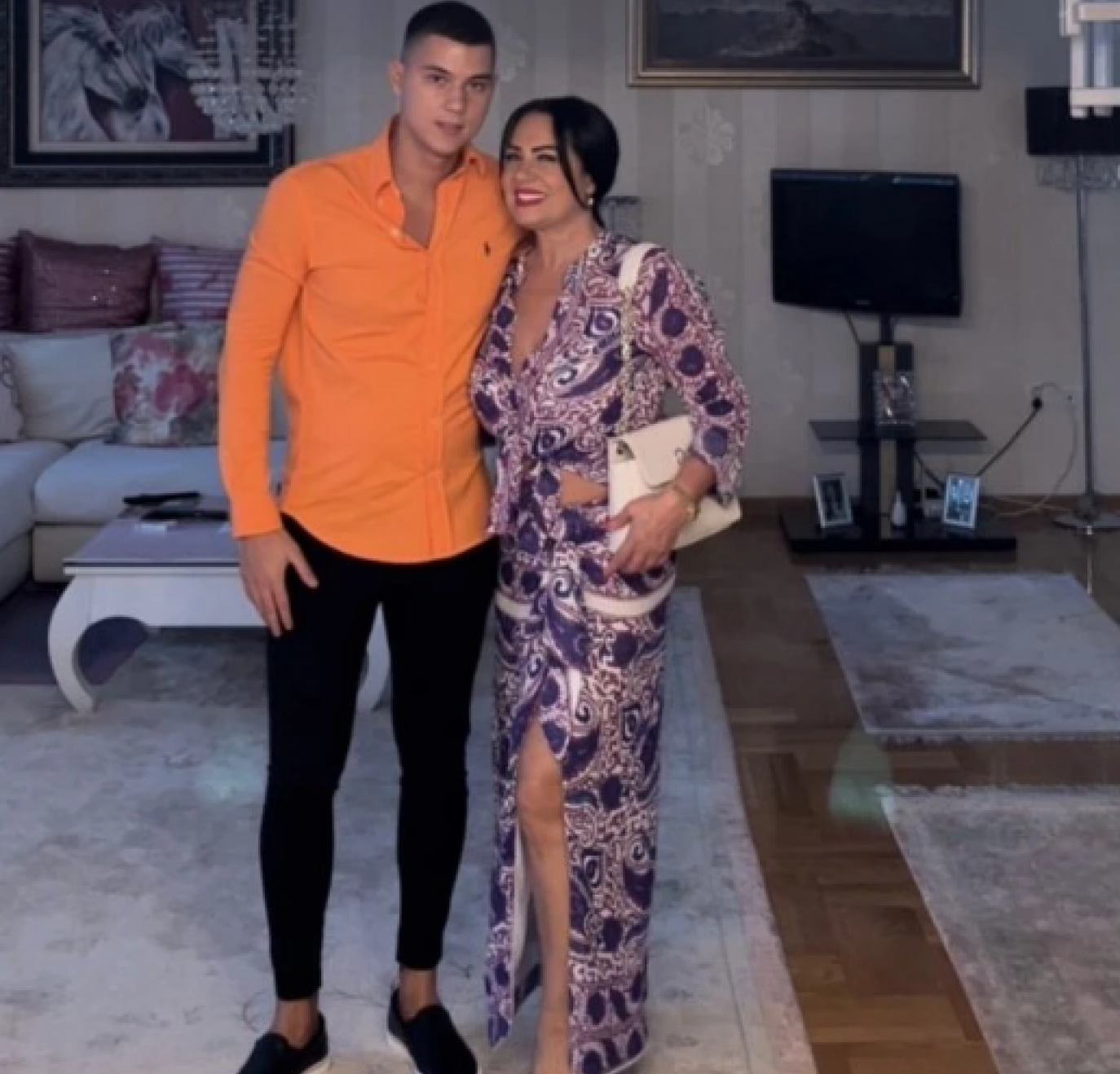 ISPLAKALA MORE SUZA Sin pevačice Zlate Petrović progovorio o majci, pa podelio šok detalje (FOTO)