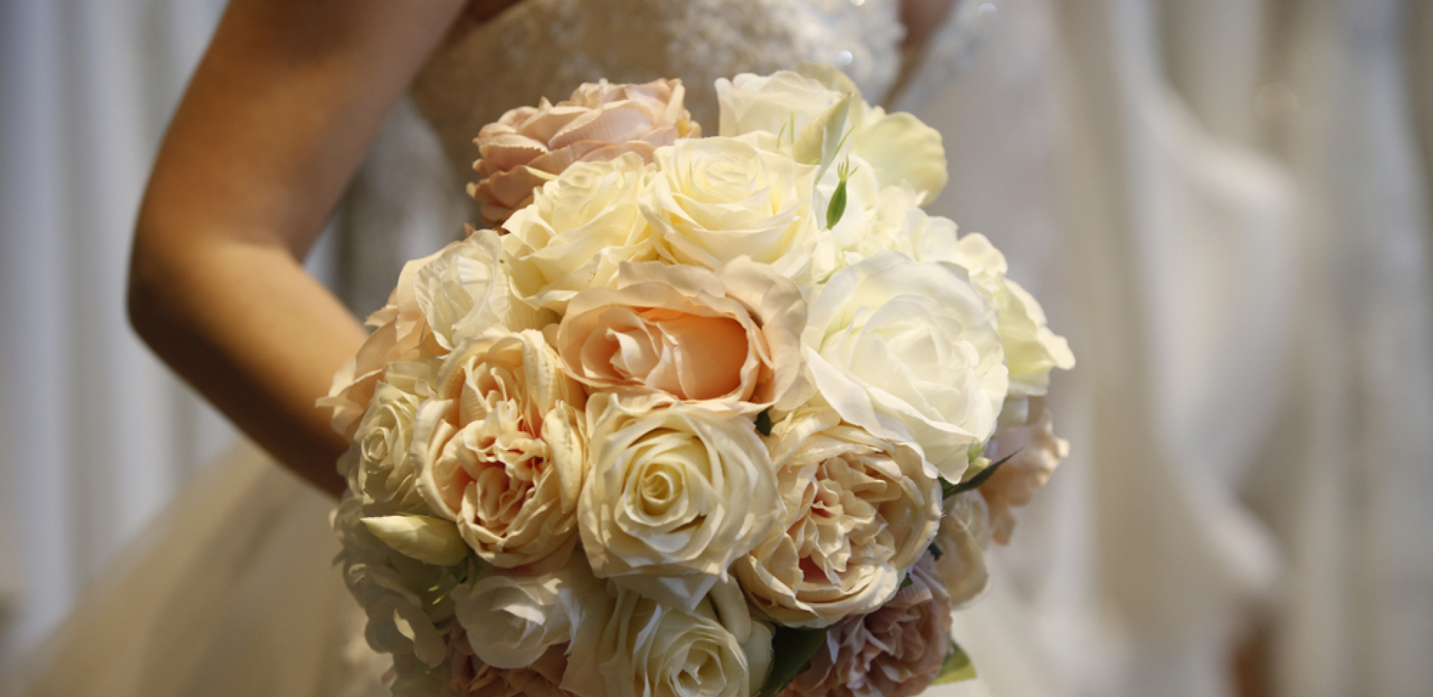 BEOGRAĐANKU MUŽ NEPRIJATNO IZNENADIO NA DAN SVADBE Kad se vratila od frizera na vratima je sačekalo OVO (FOTO)