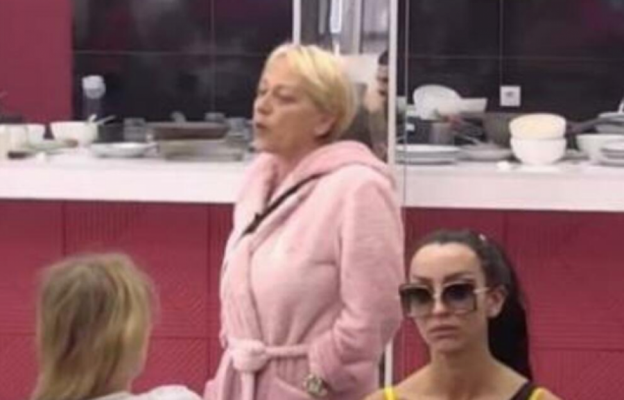 ESTRADNI RAT NA POMOLU Hitno se oglasio muž Marine Popović nakon navoda da joj se sviđa Bojan