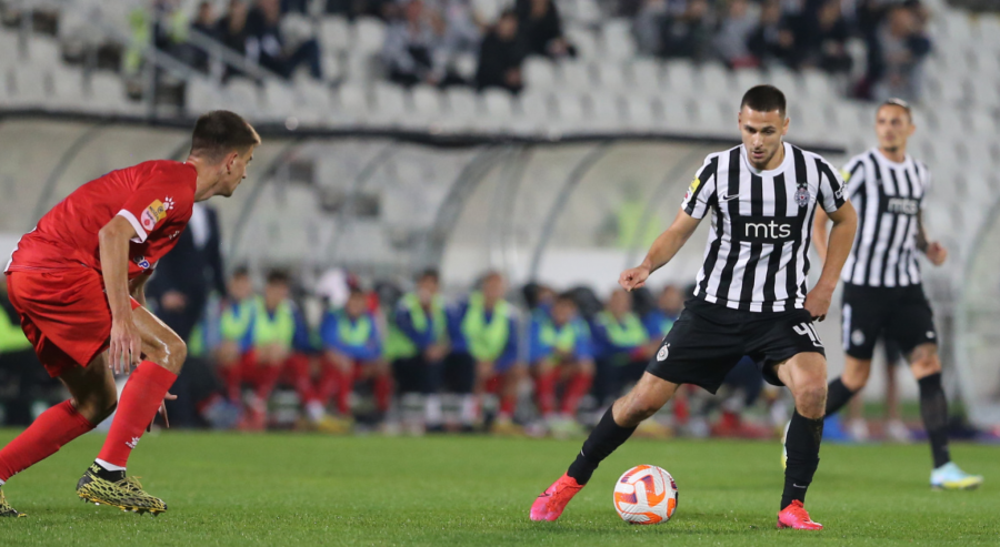 NATHO POKRENUO GOLEADU CRNO-BELIH Partizan nokautirao Vojvodinu u Humskoj u derbiju kola Superlige