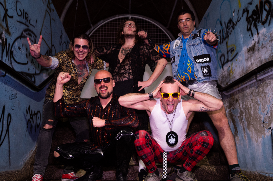 SPREMITE SE ZA JEDINSTVENI PUNK-FOLK-WELLNESS SPEKTAKL: Brkati momci stižu u Beograd