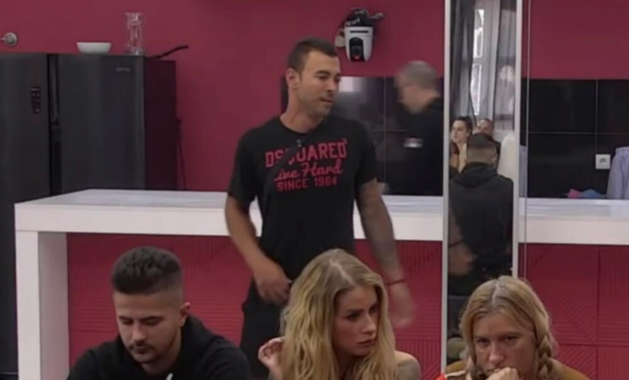 JEDINI USTAJE DOK SVI SPAVAJU Otkriveno šta Uroš Ćertić radi kada ga kamere ne snimaju, karambol u Beloj kući