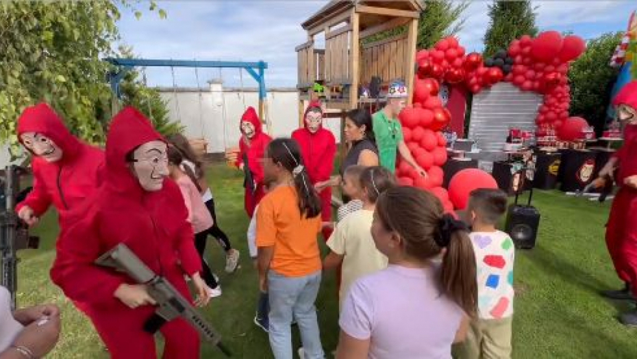 Proslava rođendana sinu Seke Aleksić