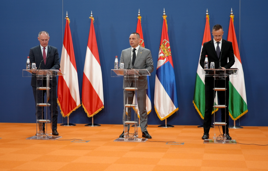 Ministar unutrašnjih poslova Srbije Aleksandar Vulin: Nije u pitanju humanitarna kriza, već borba sa kriminalom