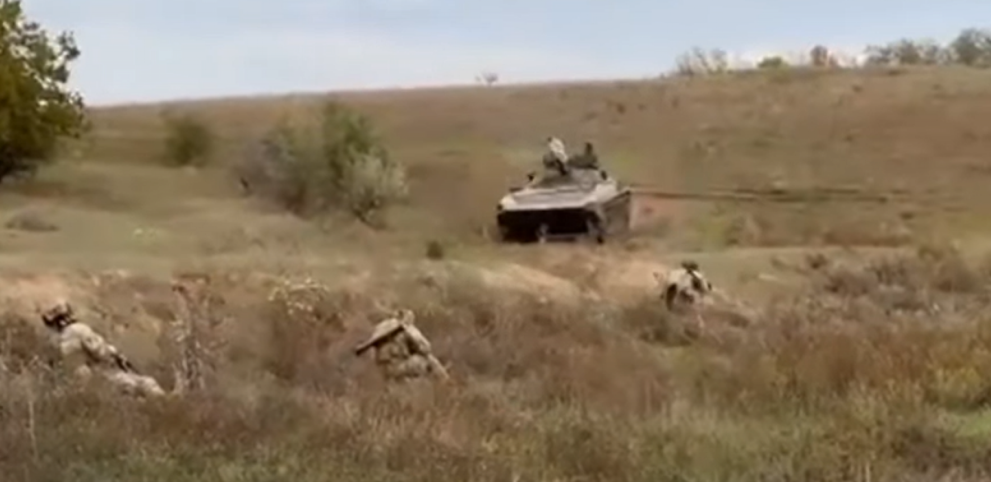UKRAJINA OBJAVILA SNIMAK Ruski vojnici predaju se bez otpora! (VIDEO)