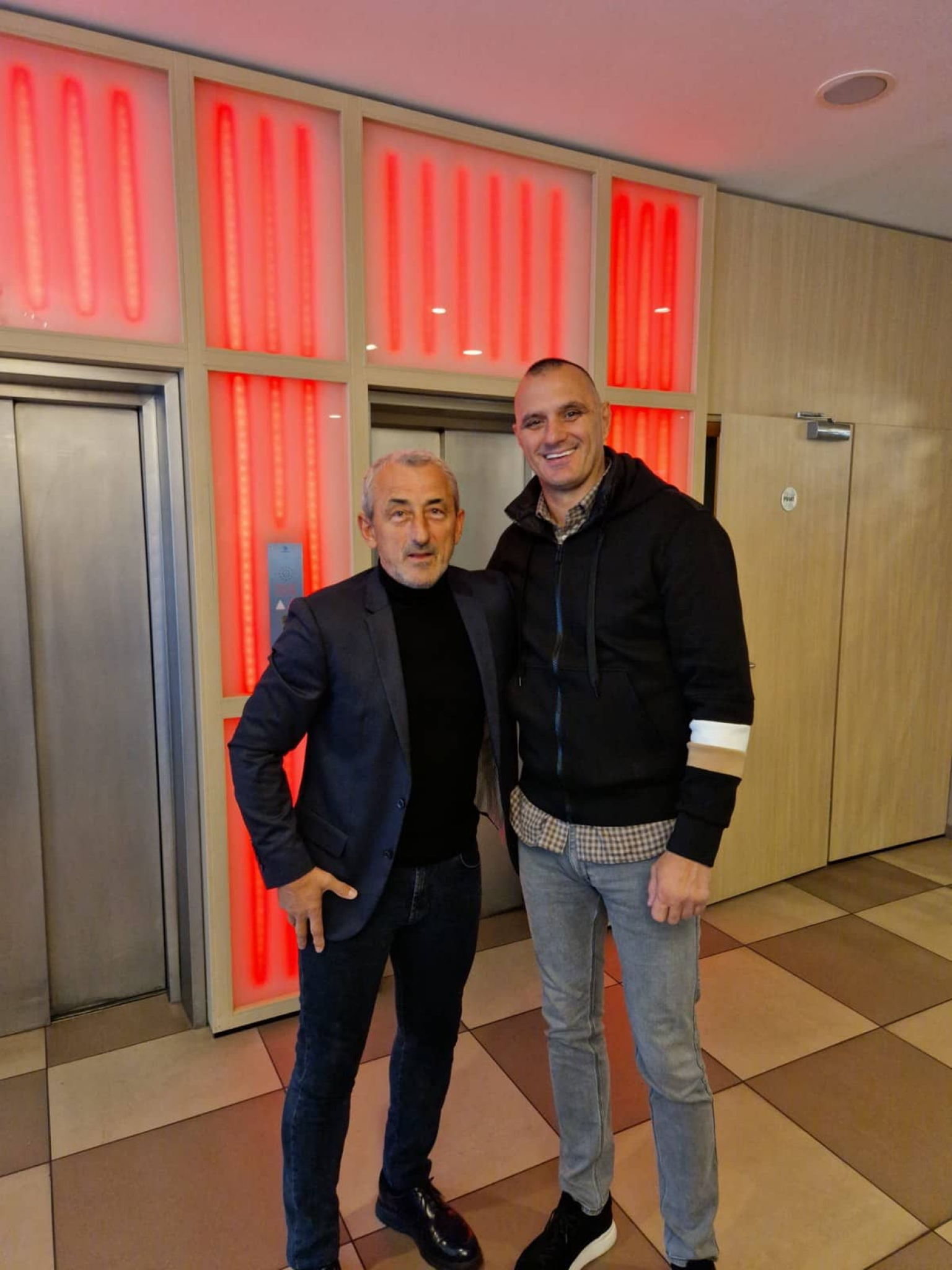 LEGENDARNI JUGOSLOVENSKI FUDBALER POSETIO PARTIZAN Baždarević poželeo uspeh crno-belima u Kelnu