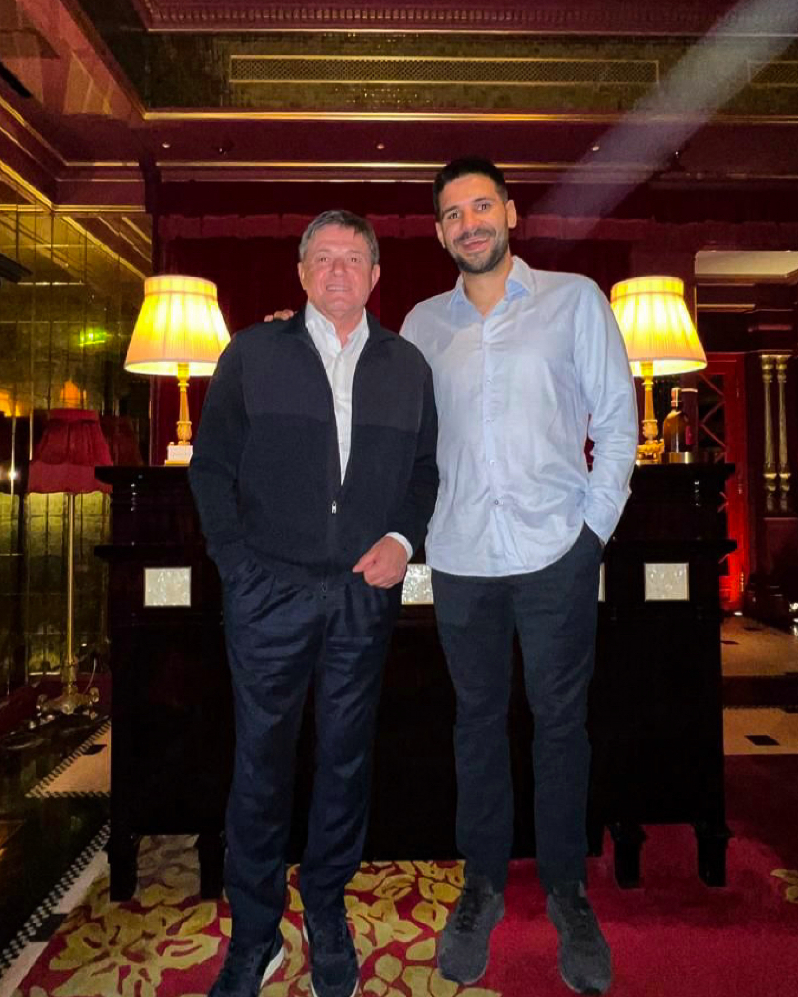 MALI JE LONDON ZA OVAKVE LEGENDE Selektor Piksi posetio Mitrovića, napadač ga odveo u provod (FOTO)