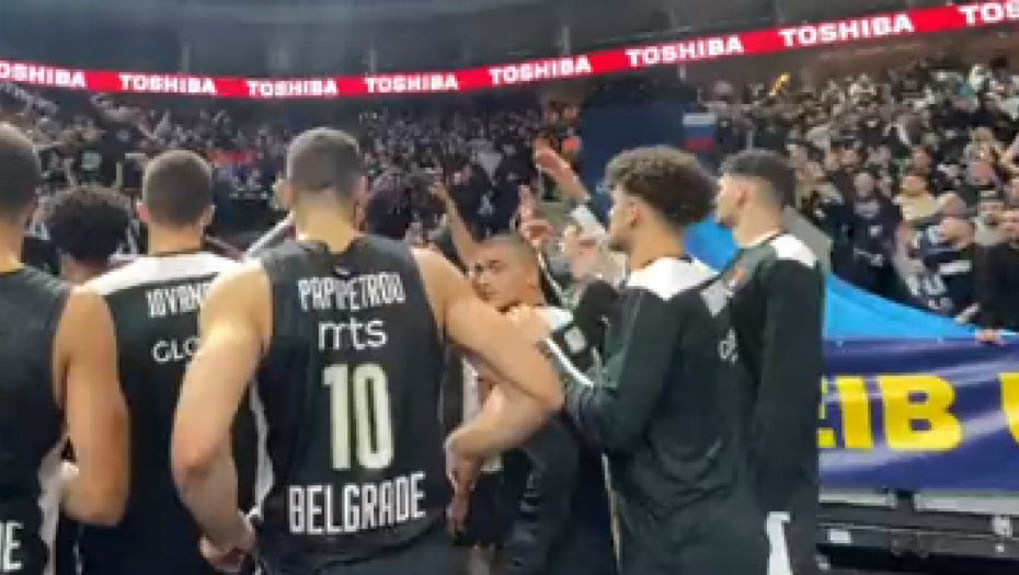 LJUBAV PREMA KLUBU Scena posle meča Partizana i Albe u Berlinu obišla košarkašku Evropu, Nemci ne veruju šta su doživeli (VIDEO)