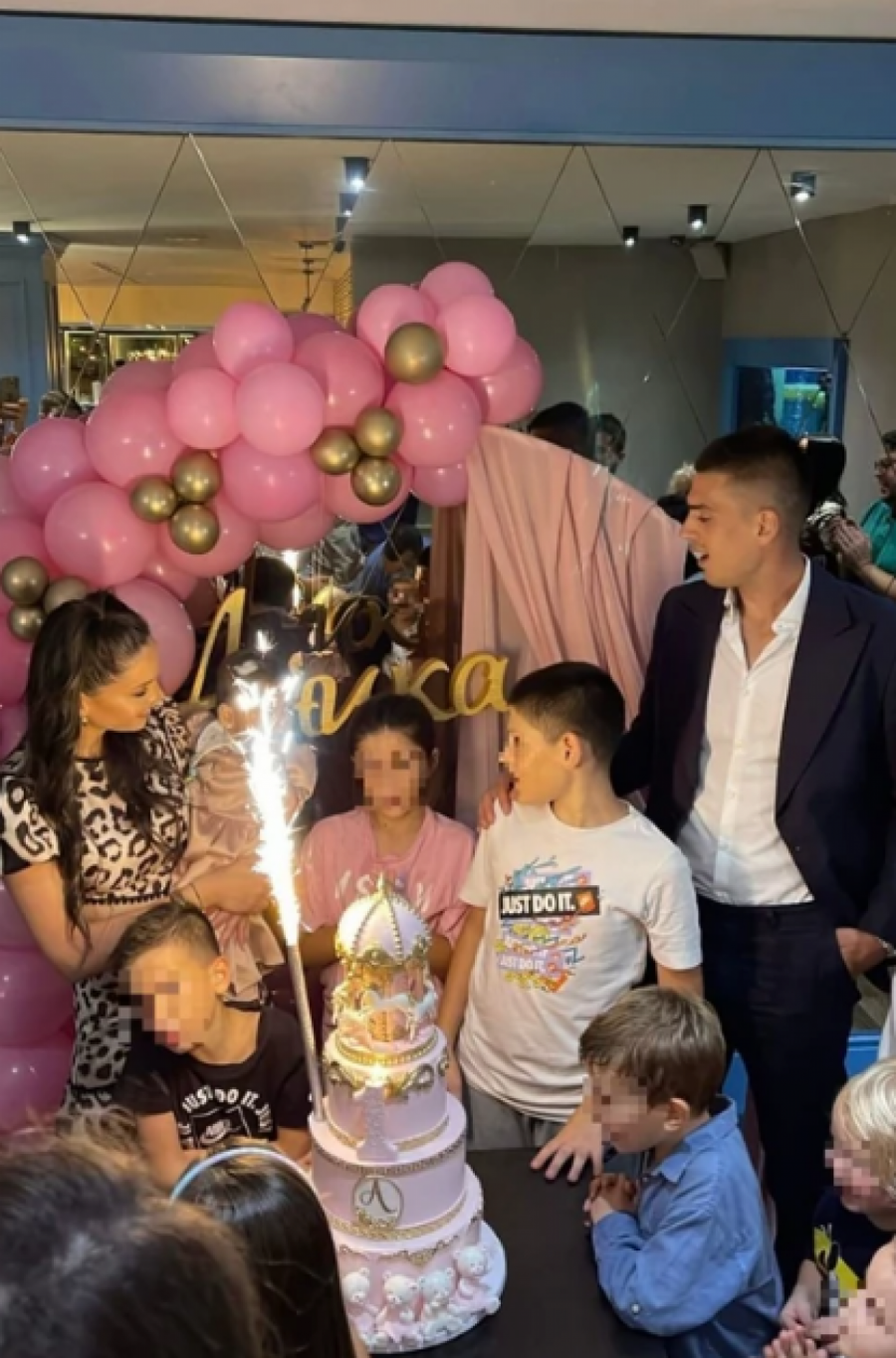 VELIKO SLAVLJE Mirka i Vujadin proslavili prvi rođendan njihovoj mezimici (FOTO)