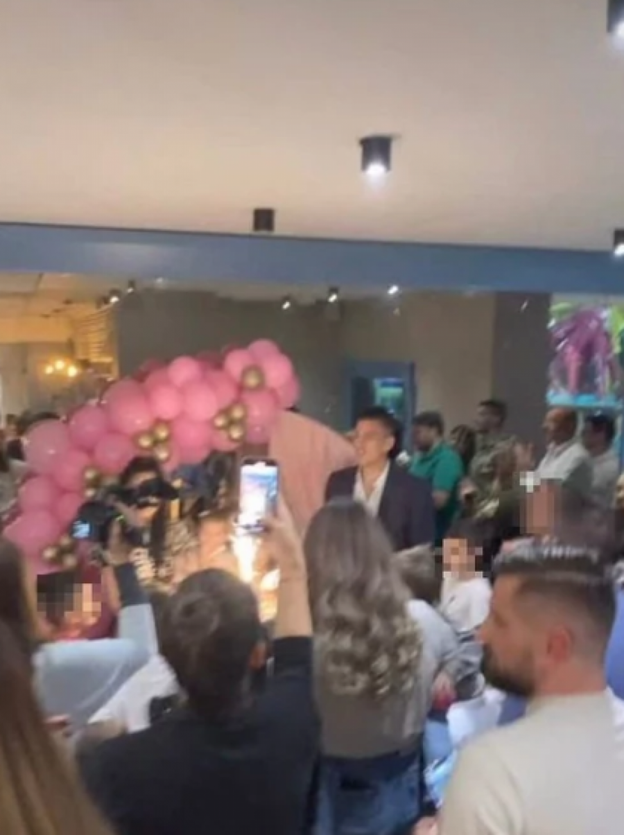 VELIKO SLAVLJE Mirka i Vujadin proslavili prvi rođendan njihovoj mezimici (FOTO)