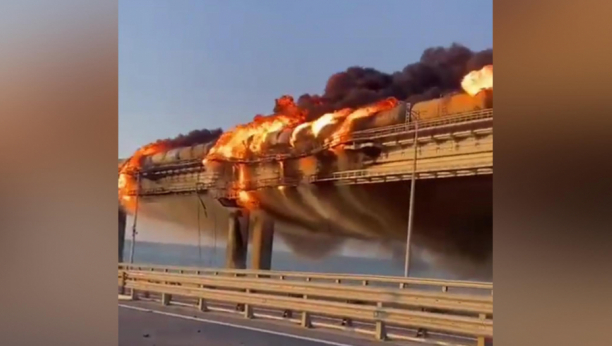 VEROVATNO PUTNICI AUTOMOBILA Tri osobe poginule u eksploziji na Krimskom mostu