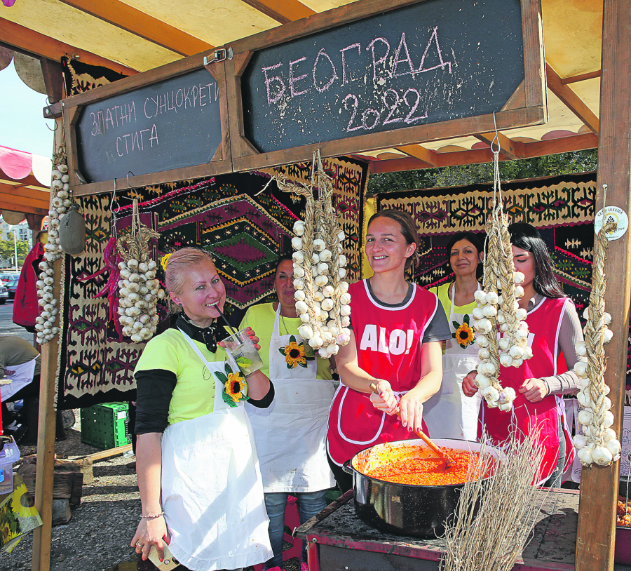 UKRSTILE VARJAČE Svi bi da saznaju tajnu dobrog ajvara, a niko neće da zasuče rukave (VIDEO)