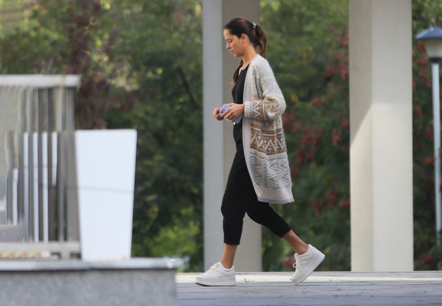 SKROMNI I NORMALNI Ana i Bastijan naručuju kolače za sve komšije, susedi sportskog para otkrivaju kako je živeti pored njih