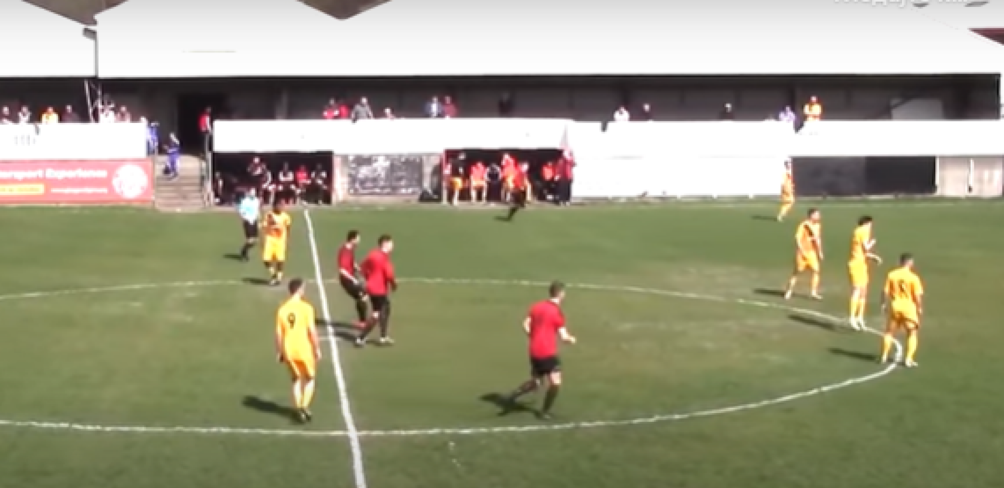 TRAGEDIJA Preminuo čuveni fudbaler, ušao je u istoriju zbog jednog poteza (VIDEO)