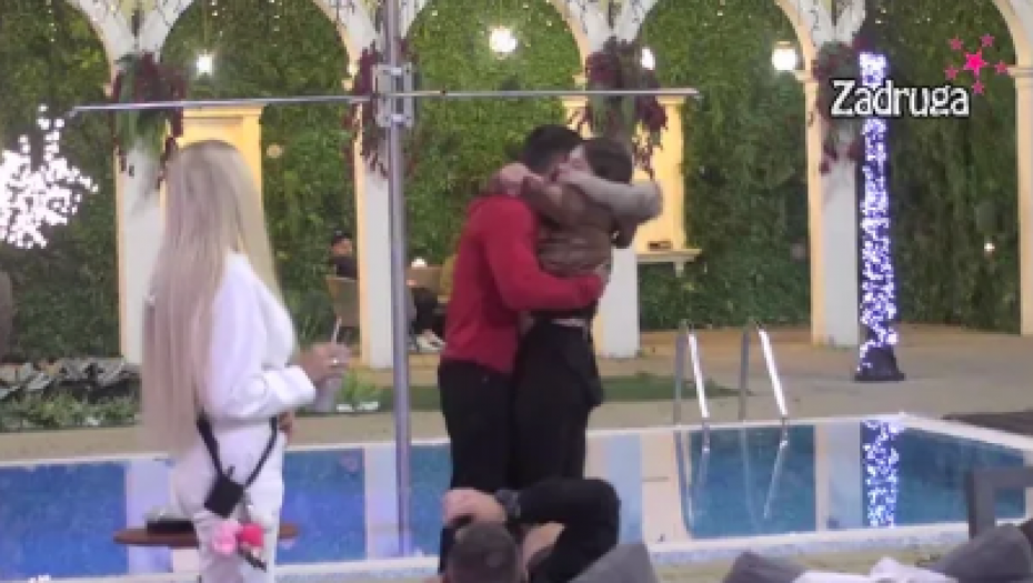 MILICA NE GUBI VREME Veselinovićeva se zalepila za Marka Markovića i ne pušta ga