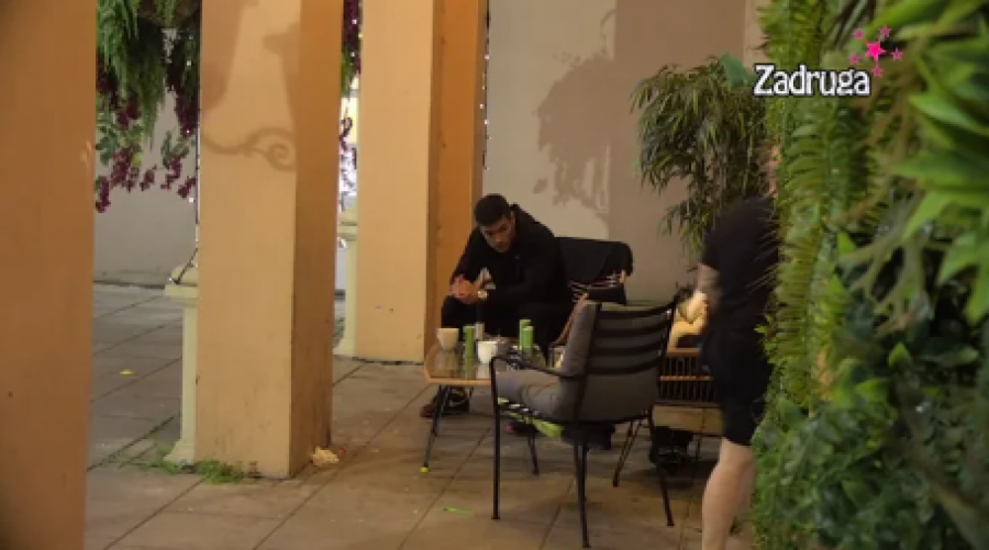 UVEK ĆE BITI U SENCI SVOJIH LJUBAVI Marko Marković i Aleksandra Nikolić prihvatili svoju sudbinu, teše se međusobno