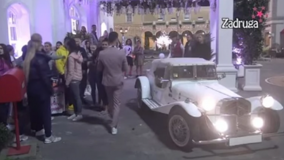 HAOS! ONA JE SINOĆ NAPUSTILA ZADRUGU 6 Voditeljka joj žestoko odbrusila: I treba da te bude sramota!