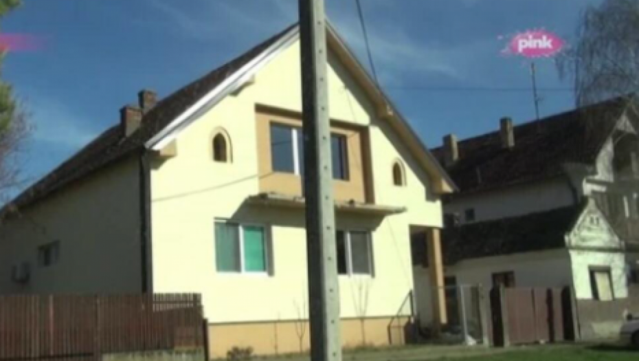 NE SLUTI ŠTA SE DEŠAVA Ovo je kuća Mikija Đuričića koju je komšija zapalio (FOTO)